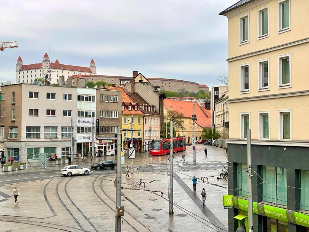 Shone Apartment Old Town 2 Bedroom Bratislava Exterior foto