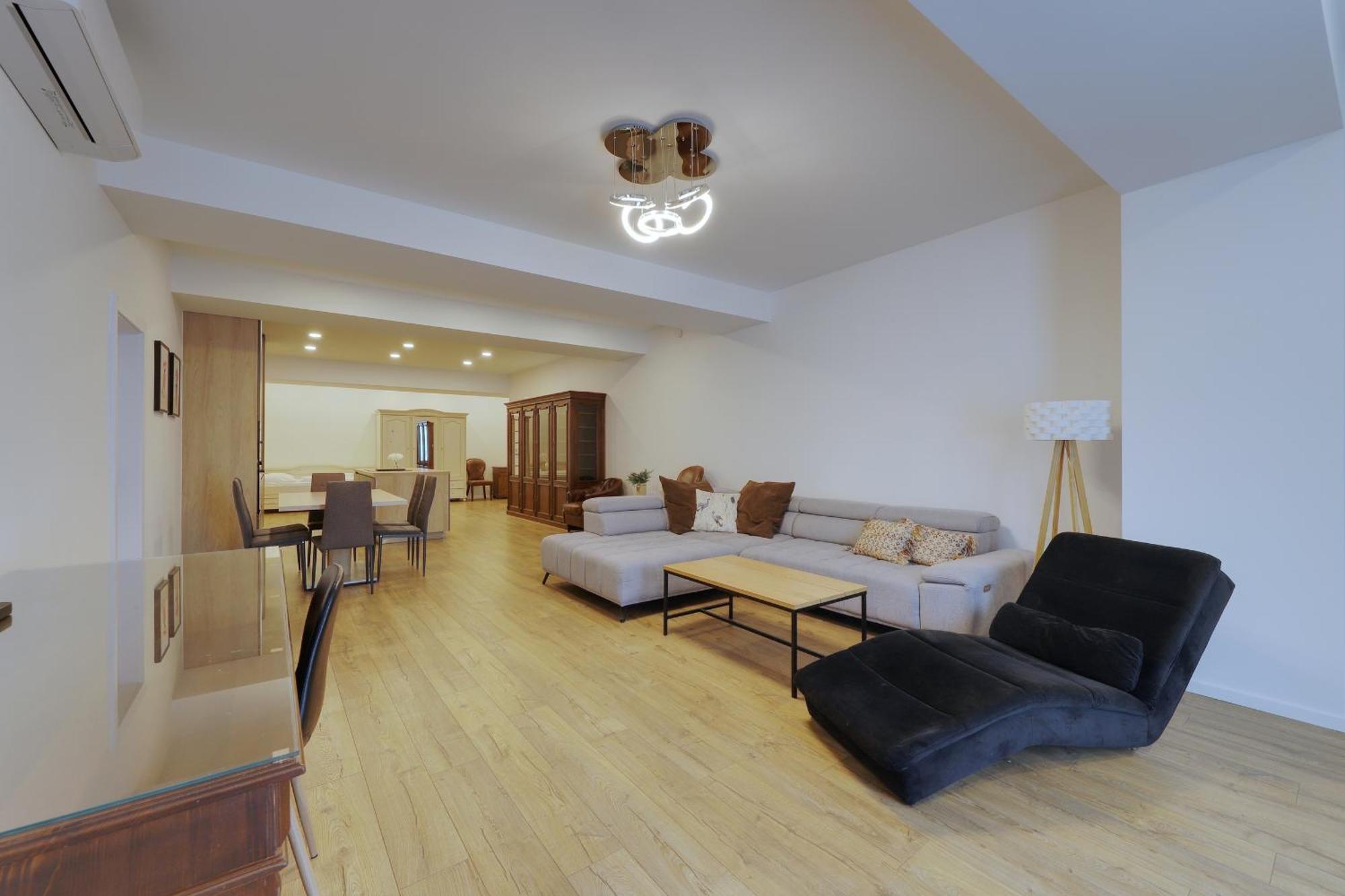 Shone Apartment Old Town 2 Bedroom Bratislava Exterior foto