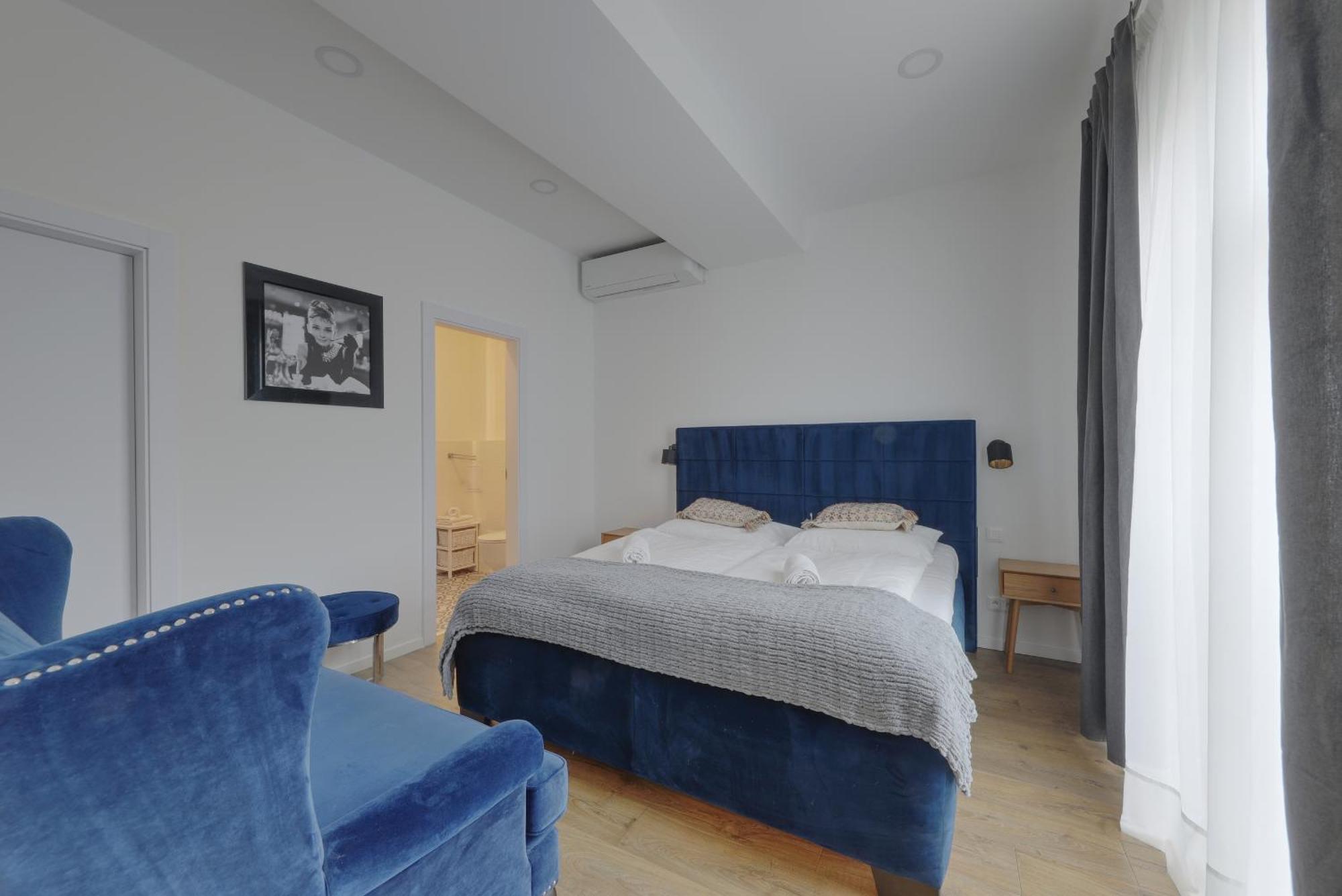 Shone Apartment Old Town 2 Bedroom Bratislava Exterior foto